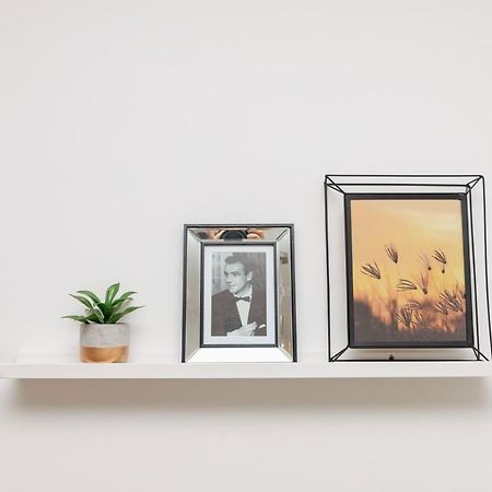 Beautiful 2-Bedroom Apartment Near Schoenbrunn Виена Екстериор снимка