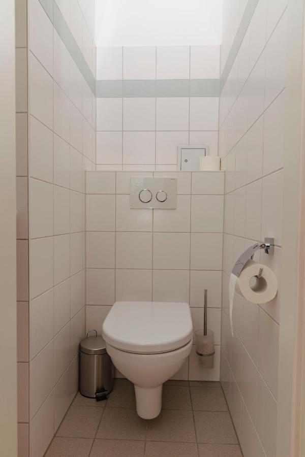 Beautiful 2-Bedroom Apartment Near Schoenbrunn Виена Екстериор снимка