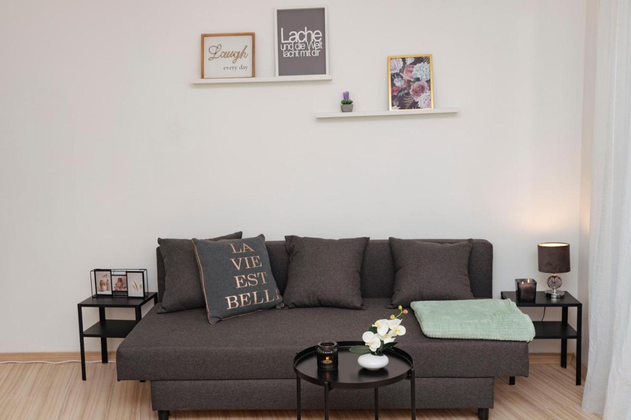 Beautiful 2-Bedroom Apartment Near Schoenbrunn Виена Екстериор снимка
