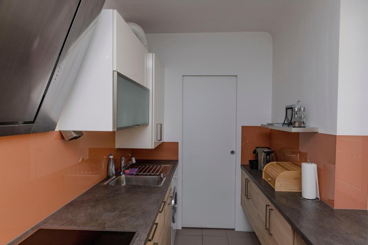 Beautiful 2-Bedroom Apartment Near Schoenbrunn Виена Екстериор снимка